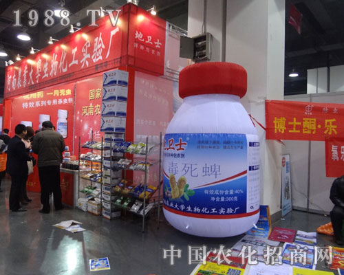 �����r���S