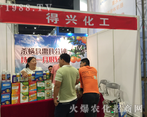 ���d����