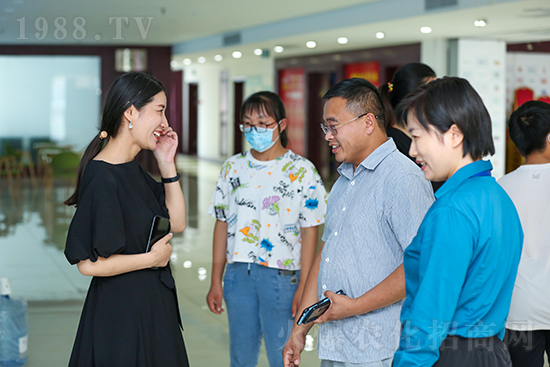 熱烈歡迎山東硅谷蒞臨火爆網參觀交流，洽談合作！