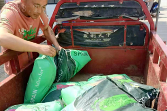 復(fù)合肥漲價瘋狂 ，而這幾款高端進(jìn)口新型肥卻成了市場香餑餑！