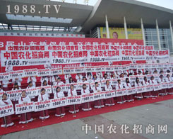 �r(n��ng)�����̾W(w��ng)�������b���b����ҫ�۶��߂���ɫ