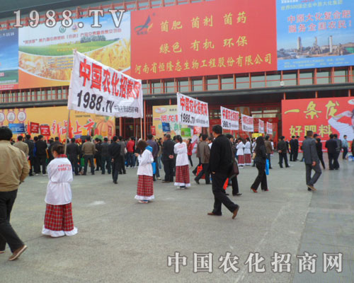 1988.TV���H���ÈԳֲ�и�Ķ�־�A�����J�ɣ�